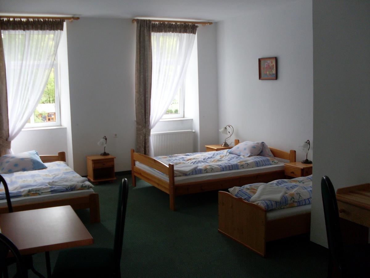Hotel Krokus Каменна-Гура Экстерьер фото