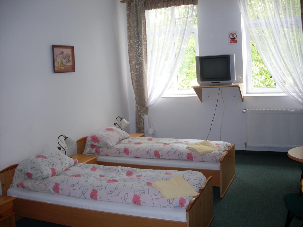Hotel Krokus Каменна-Гура Экстерьер фото
